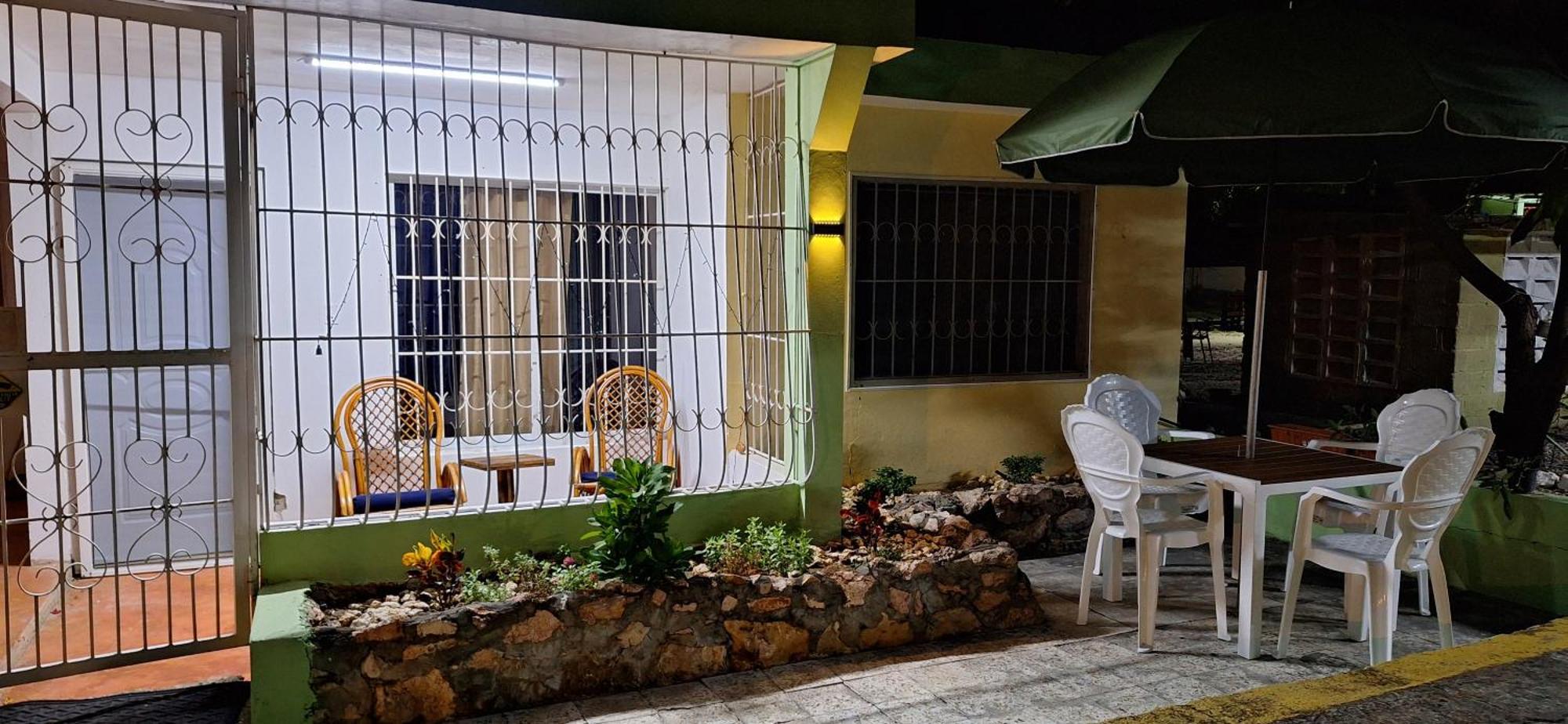 Casa En Villa Marchena Azua Асуа-де-Компостела Экстерьер фото
